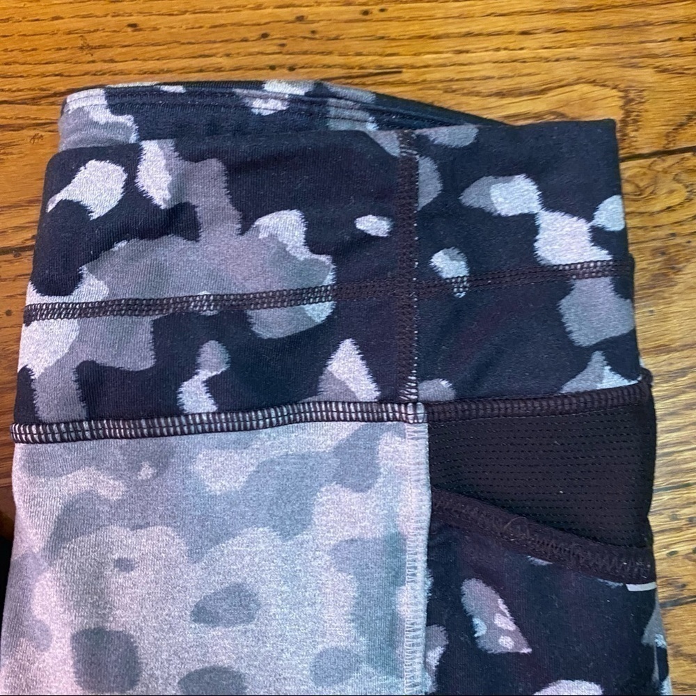 𝅺athleta leggings+mystery item - Picture 2 of 8